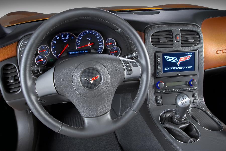  Chevrolet Corvette 2005 года  (фото 15 из 182)